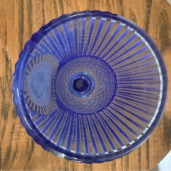 Vintage Avon Martha Washington Blue Glass Goblet - Picture 6 of 7